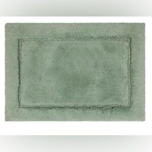 *BRAND NEW* Fuzzy Bath Mat